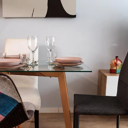 Διαμέρισμα Cozy Next To Plaza Del Ayuntamiento