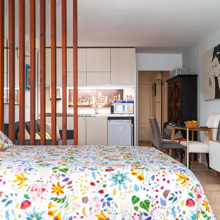 Διαμέρισμα Cozy Next To Plaza Del Ayuntamiento